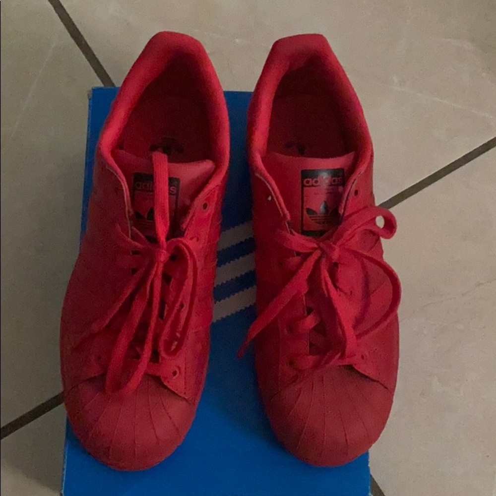 Superstar Triple Red J